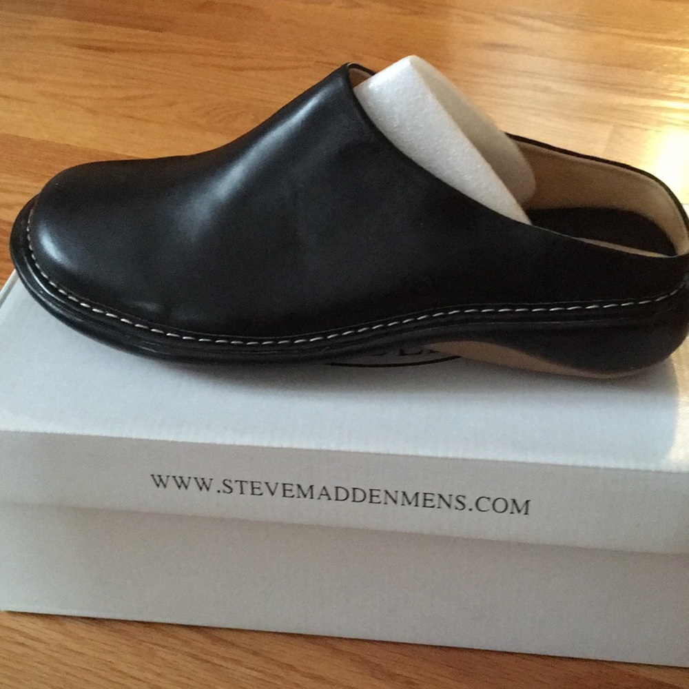 Men’s leather slip-on shoes